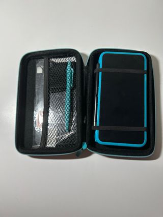 Nintendo 3DS Negra y Azul