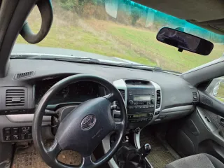 Toyota Land Cruiser 2004