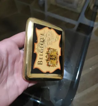 Pitillera antigua Bélgica mapa y escudo