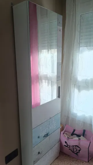 Zapatero con espejo blanco y cristal