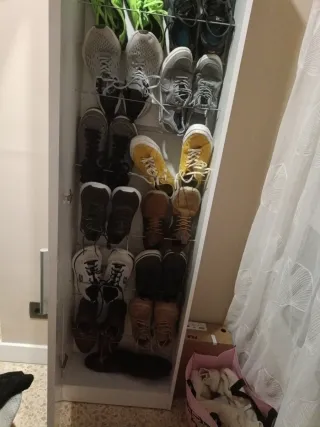 Zapatero con espejo blanco y cristal