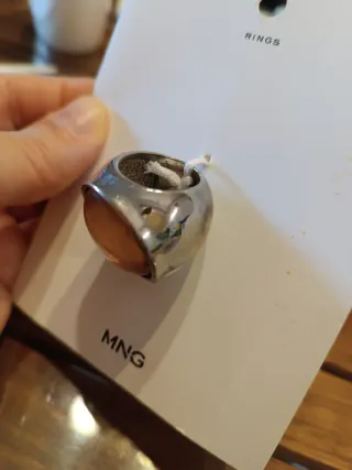 Anillo Mango Piedra Gris y Plateado