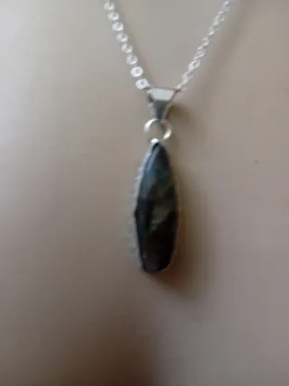 Collana con pendente in labradorite arancione