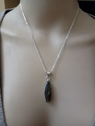 Collana con pendente in labradorite arancione