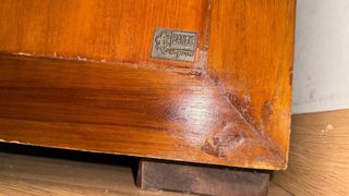 Mueble Colonial Madera y Cristal