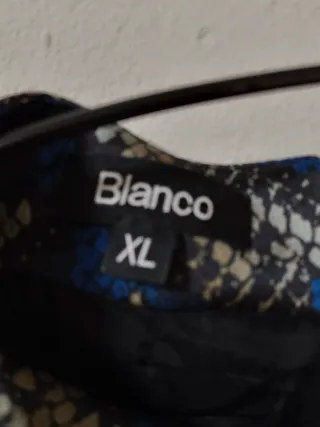 Vestido sin estrenar estampado serpiente