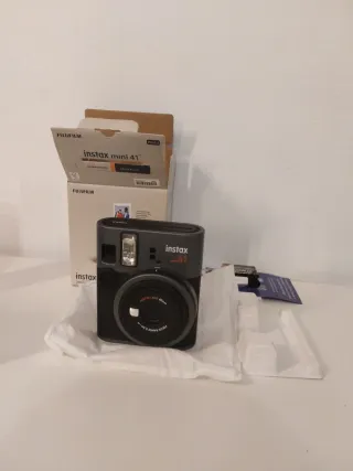 Cámara Instax Mini 41 Fujifilm Negra HA ESTRENAR
