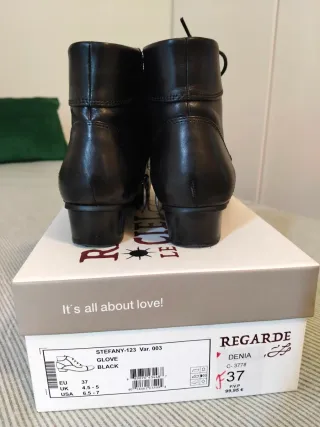 Botines negros piel Regarde du Ciel T37