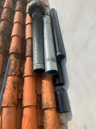 Estufa de acero para leña.