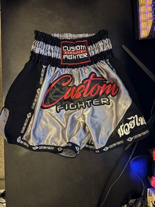 Pack Muay Thai Buddha Guantes y Espinilleras