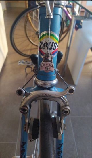 Bicicleta Zeus 2000