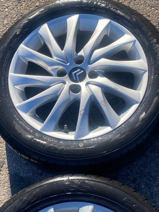 Llantas Citroen C4 215/50/17 95W del 2025