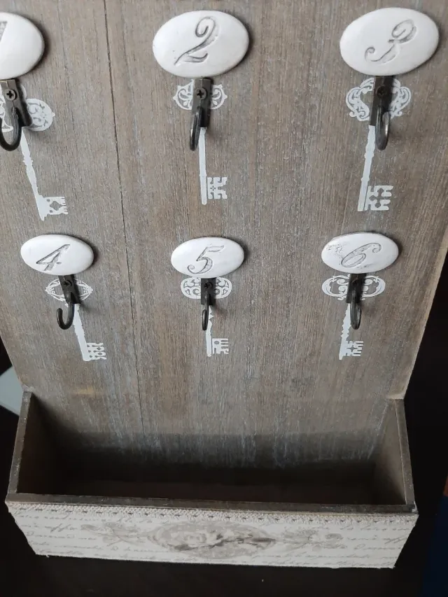 Colgador llaves y porta cartas madera