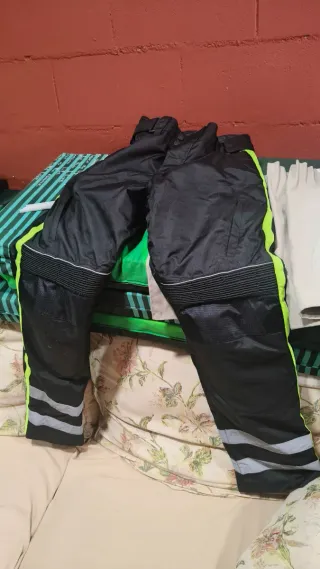 Pantalón moto