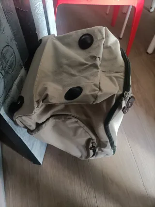 Maleta pequeña beige