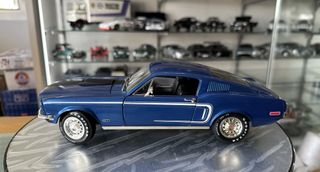 Ford Mustang 428 1968 Cobra Jet escala 1:18