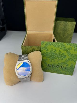Reloj Gucci Azul y Plateado