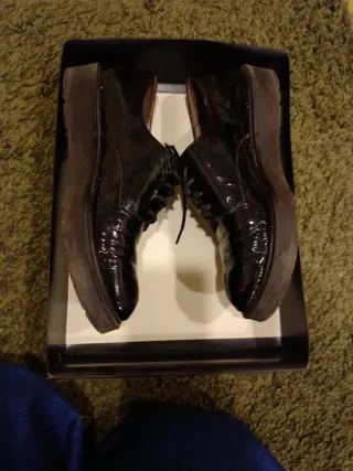 Zapato Wonders charol negro