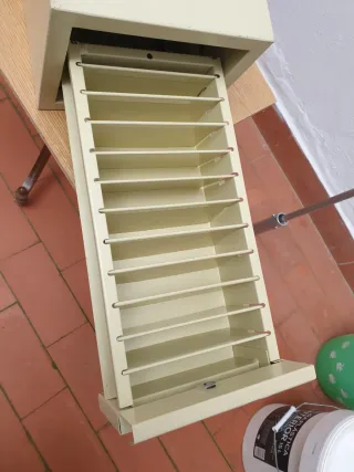 Archivador metálico beige