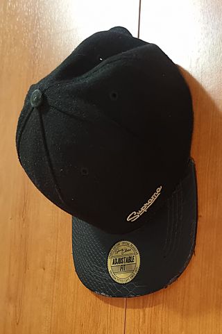 Gorra Supreme original broche strapback.
