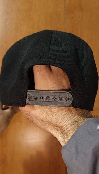 Gorra Supreme original broche strapback.