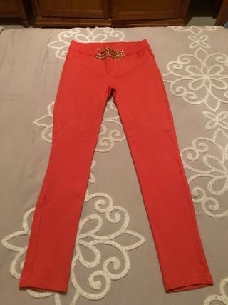 Pantalones Leggings color coral con Cadena Dorada