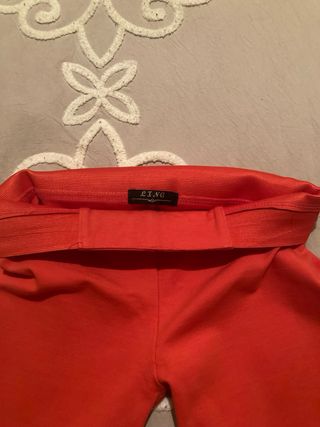 Pantalones Leggings color coral con Cadena Dorada