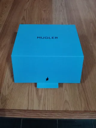Caja Mugler Azul