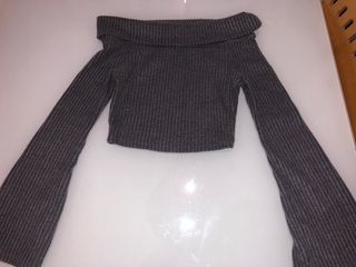 Top palabra de honor manga acampanada gris