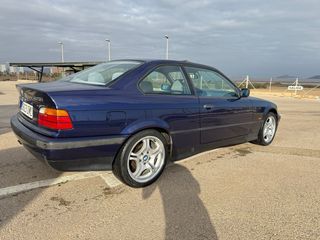 BMW 323i e36 automatico