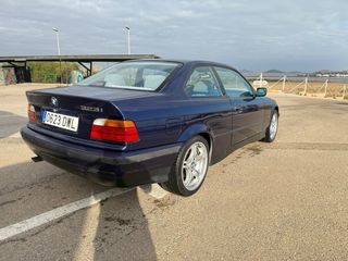 BMW 323i e36 automatico