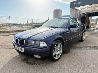 BMW 323i e36 automatico