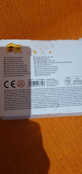 Casa de muñecas gallinero