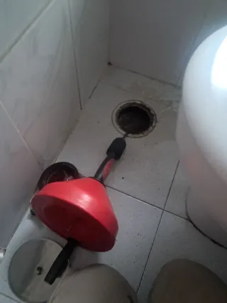 Fontanero profesional juan daniel tel..642270647