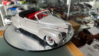 Lincoln Zephyr 1939 Signature escala 1:18