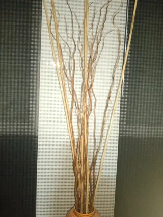 Jarrón de madera decorativo