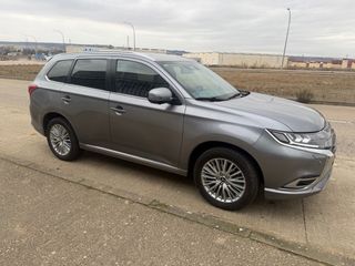 mitsubishi outlander hybrido