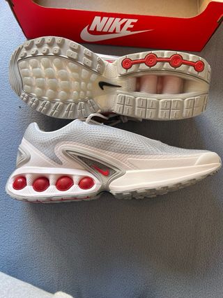 Nike Air Max DN Zapatillas Blancas y Rojas
