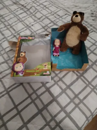 Masha y el Oso Peluche y Muñeca