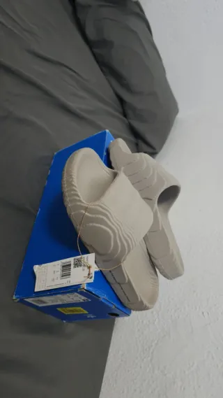 Chanclas Adidas Adilette 22 Beige