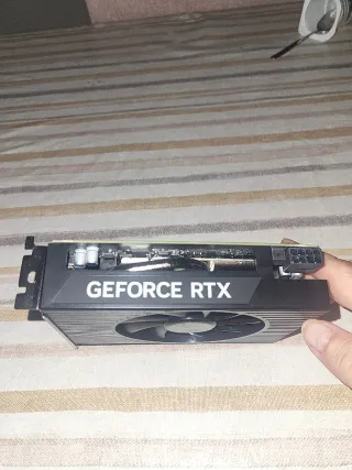 NVIDIA RTX 4060 8GB VRAM Tarjeta Gráfica