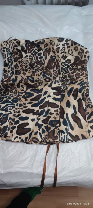 Corpiño estampado leopardo con cordones