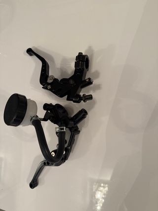 Kit Embrague y Freno Moto Negro