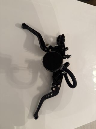 Kit Embrague y Freno Moto Negro