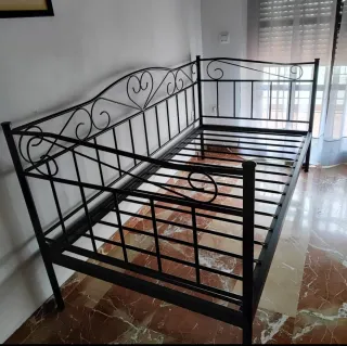 Cama Diván Forja Negra