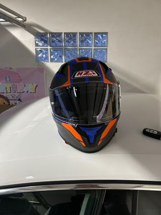 Casco Nzi semi nuevo