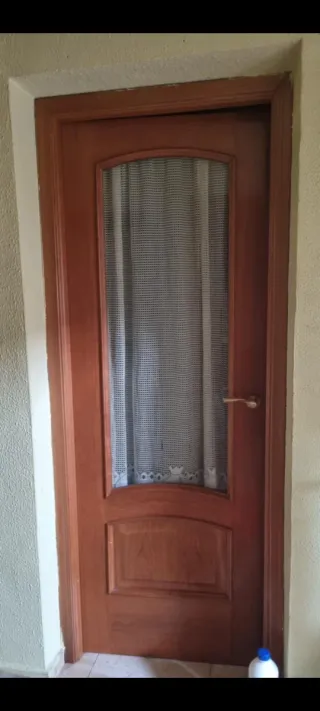 Puertas de madera con marco