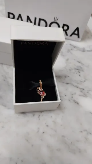 Pandora Charm Flamenco Rosa Oro.