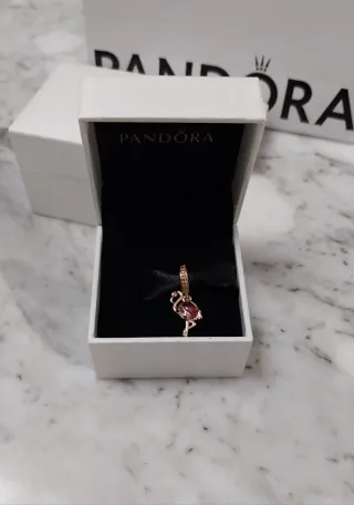 Pandora Charm Flamenco Rosa Oro.