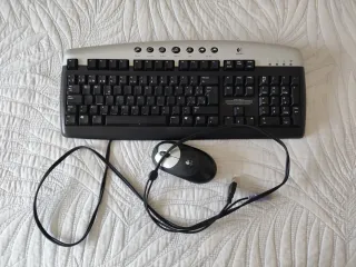 Teclado y Ratón Inalámbrico Logitech